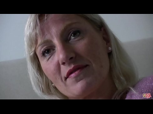 ❤️ A 'mhàthair a tha sinn uile fucked ... Lady, giùlan fhèin! Bhidio gnè aig gd.pornolemon.ru